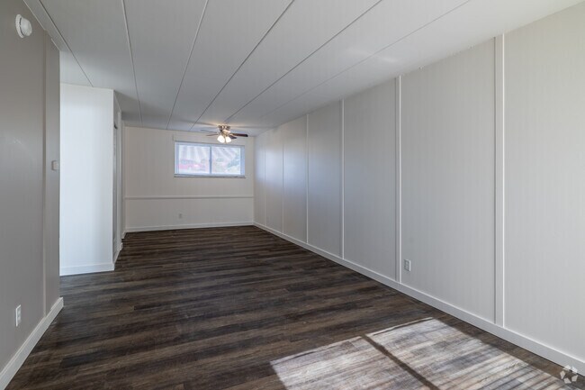 1BD, 1BA A 630SF, RENOVADA - Wyoga Place Apartments - B08
