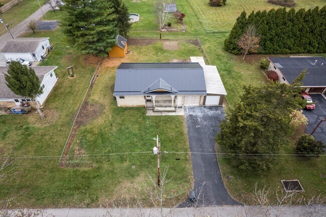 Foto del edificio - Charming 3-Bedroom Ranch Home for Rent