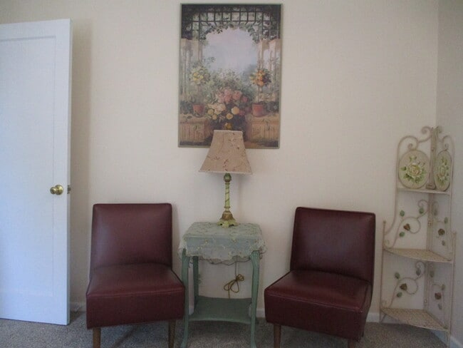 Sitting area in Main Room - 56 La Cruz Ave