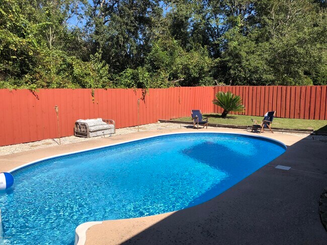 Building Photo - 8179 Crosswind Rd
