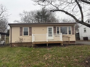 Building Photo - 307 Central St