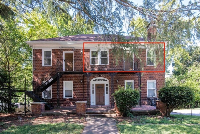 Photo - 1351 Oxford Road Northeast - 4