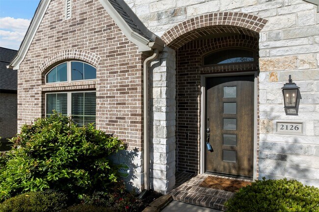 Foto del edificio - 2126 Partridgeberry Ln