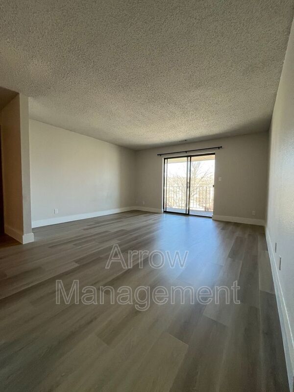 Building Photo - 2330 N 44th St