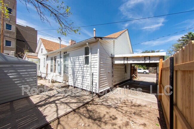 Foto del edificio - 2510 House Ave