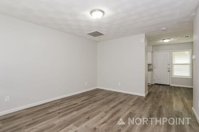 Foto del edificio - 2632 Sybil Dr