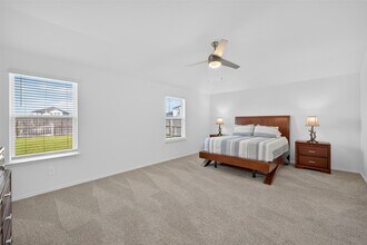 Building Photo - 7411 Canyon Chase Dr