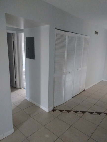Foto del edificio - 121 W Marion Ave