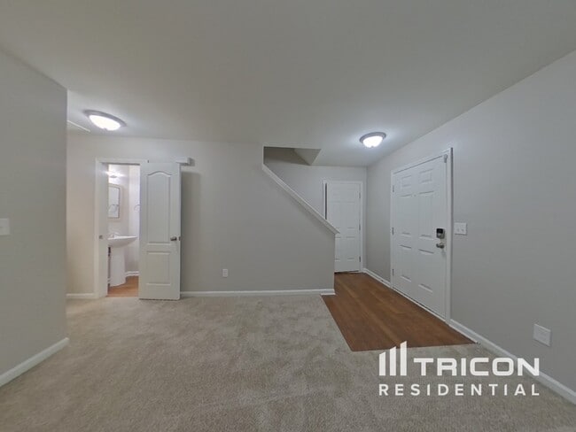 Building Photo - 5318 Artesa Ct