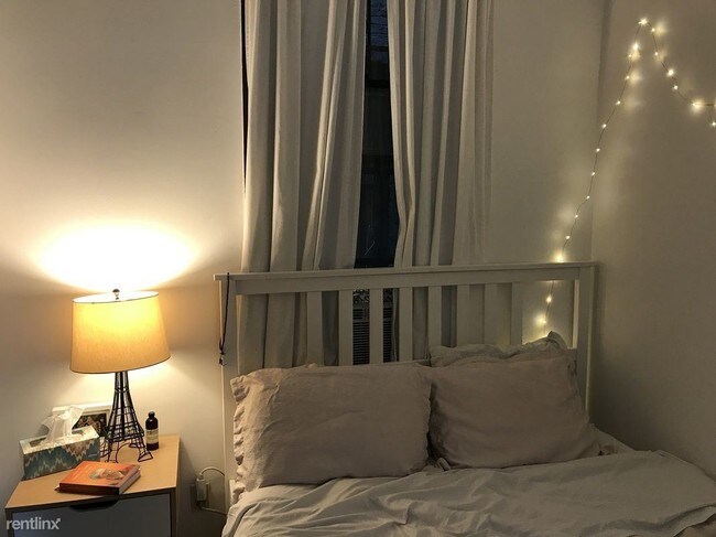 Foto del edificio - 2 br, 1 bath Apartment - 211 E Broadway