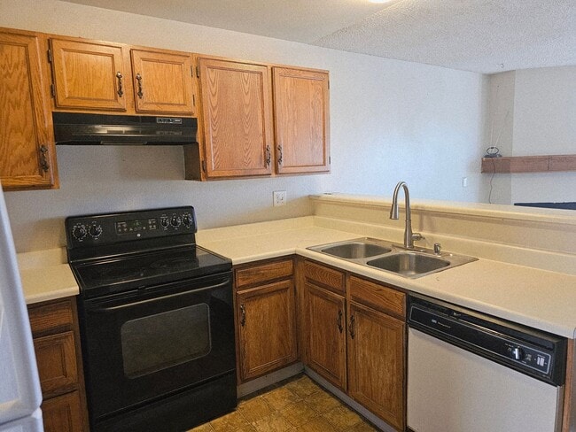 Photo - Cozy 1 Bedroom Condo with Assigned Parking Space