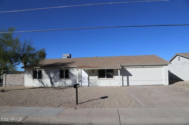 Foto del edificio - 15244 N 38th St