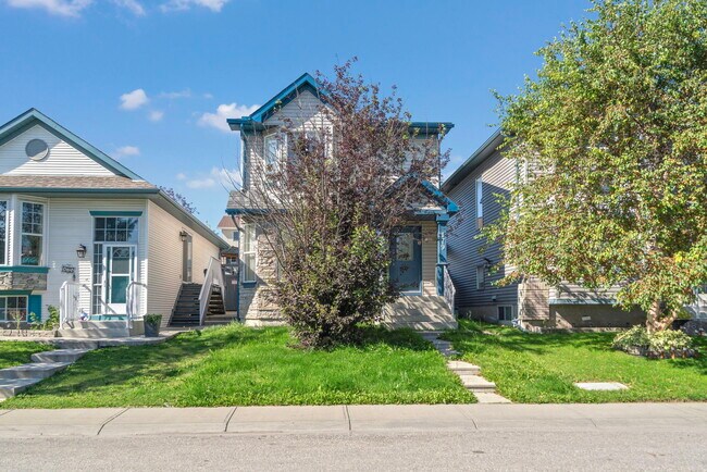 Building Photo - 179 Taravista St NE