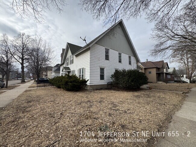 Building Photo - 1704 Jefferson St NE