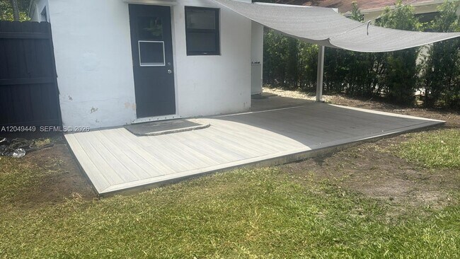 Foto del edificio - 8990 NW 5th Ave