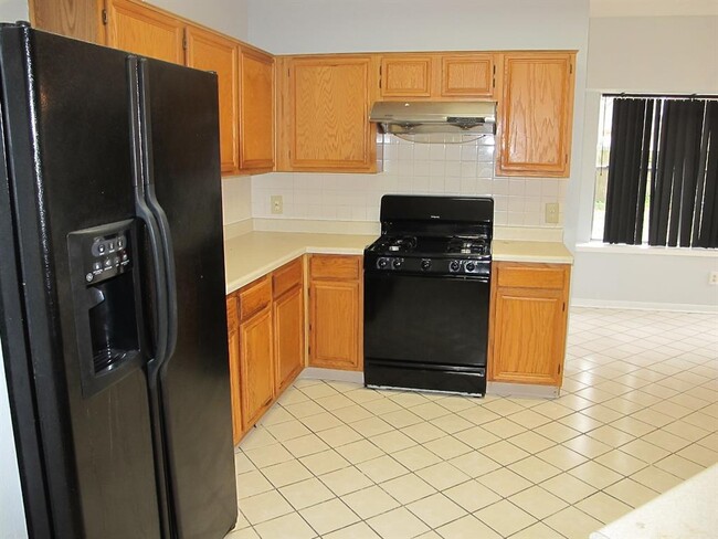 Building Photo - 8819 Diamond Lake Ln