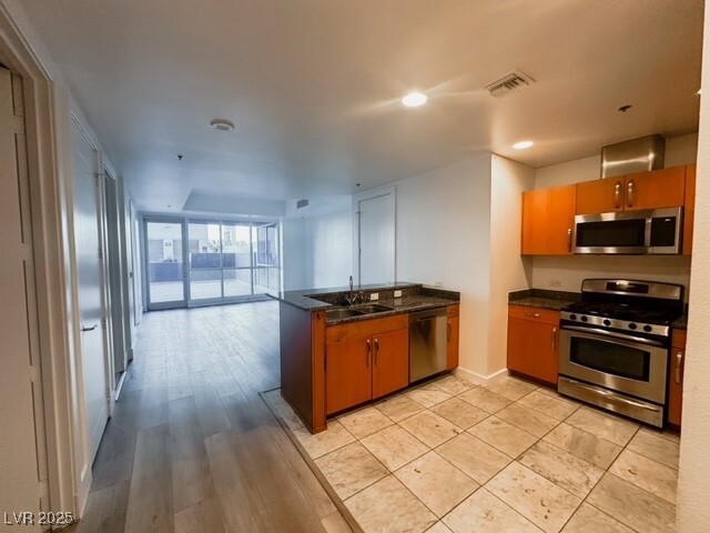 Primary Photo - 4525 Dean Martin Dr