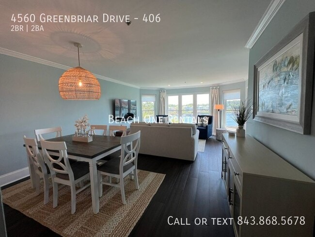 Building Photo - 4560 Greenbriar Dr