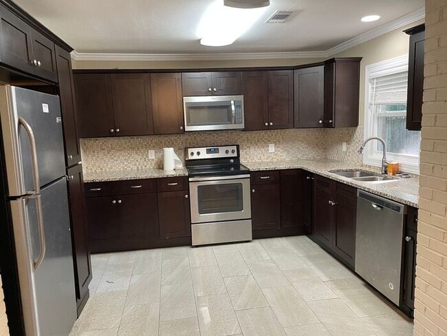 Building Photo - 1038 Newton