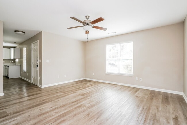 Building Photo - 223 Caddel St