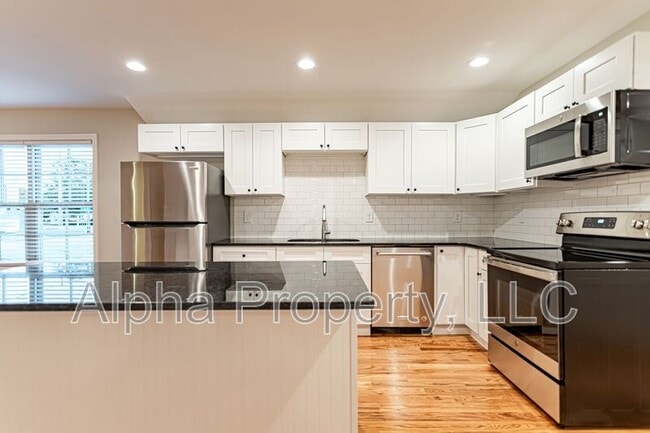 Foto del edificio - 303 Old Paris Mountain Rd