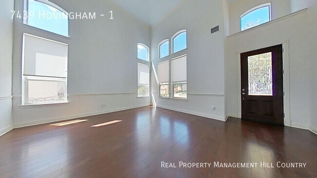 Foto del edificio - 7439 Hovingham-1