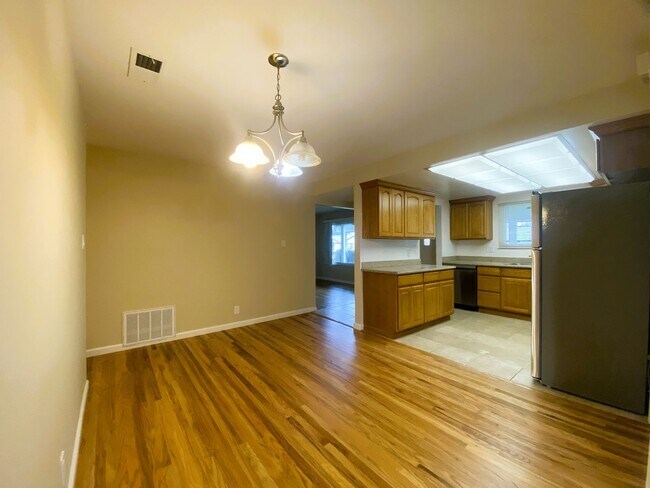 Foto del edificio - Lovely 3-bedroom home for rent in Fremont - Sundale!