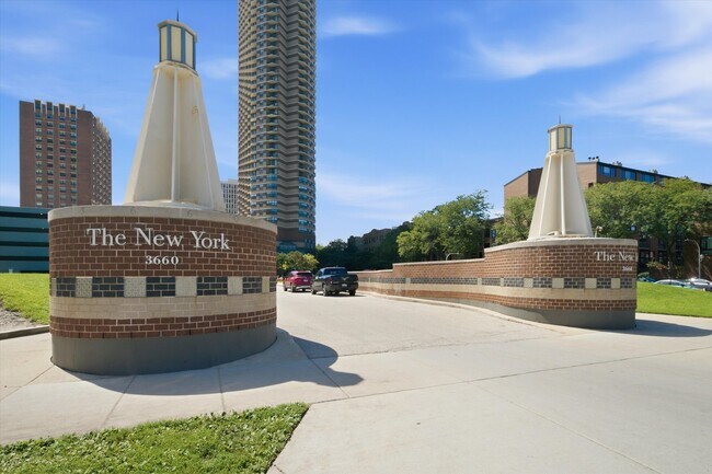 Building Photo - 3660 N Lake Shore Dr