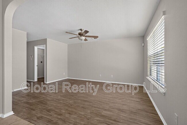 Building Photo - 9023 Sahara Woods
