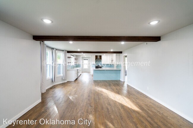 Building Photo - 3 br, 2 bath House - 2101 N McKinley Ave