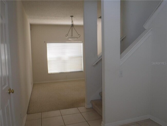 Building Photo - 935 Addison Dr NE