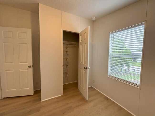 Foto del edificio - 19237 Cedar Crest Ct