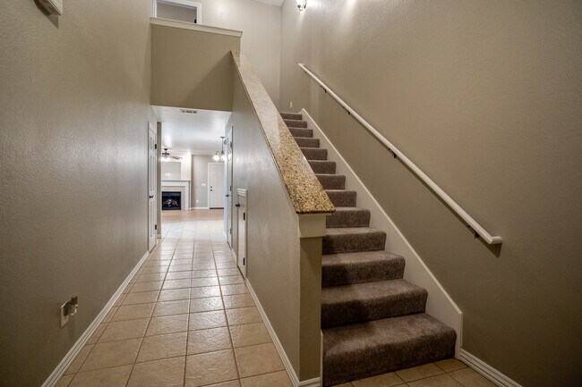 Building Photo - 4015 Glenstone Terrace