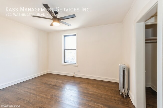 Foto del edificio - Beautiful 2 bedroom unit in Oak Park!