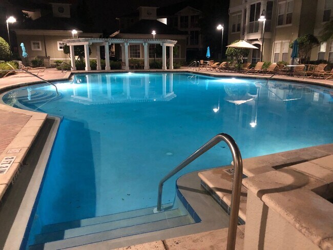 Foto del edificio - 2 Bedroom - 1 Bathroom - Gardens of Bridge...