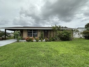 Building Photo - 2330 Lee Terrace