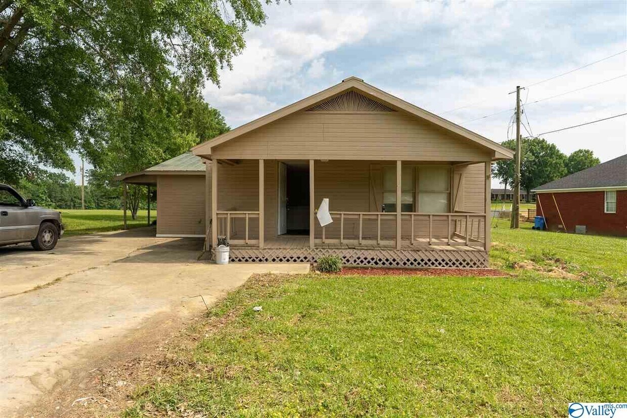 Primary Photo - 1538 Nance Ford Rd SW