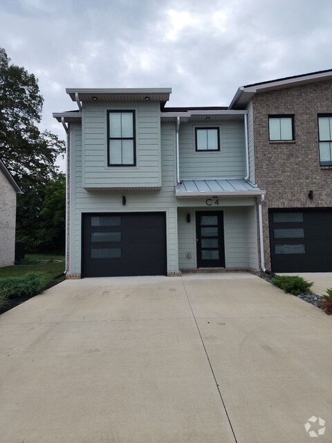 Building Photo - 725 Hornbuckle Rd