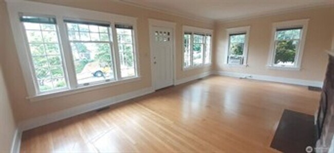 Foto del edificio - 4Bd/1.5Ba Seattle House