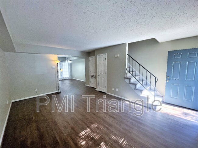 Foto del edificio - 145 Jones Franklin Rd