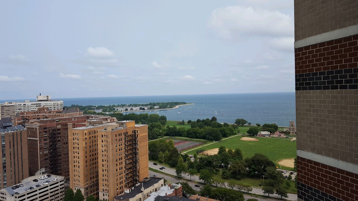 3660 N Lake Shore Dr Unit 2713, Chicago, IL 60613 Condo for Rent in