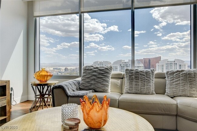 Building Photo - 222 Karen Ave