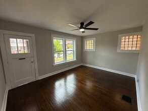 Building Photo - 3916 Miami St