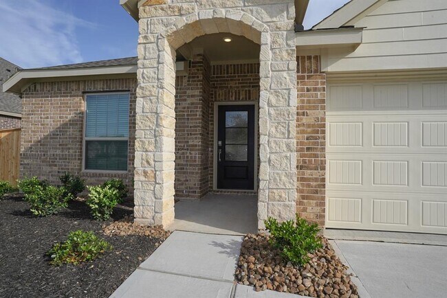 Building Photo - 3615 River Sand Rd