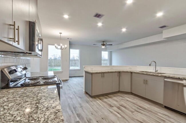 Building Photo - 4803 Dig Dug Ln