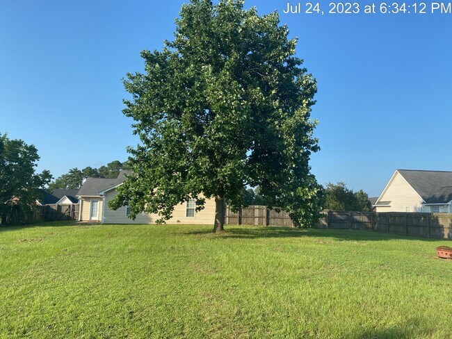 Foto del edificio - 413 Rushmore Ct