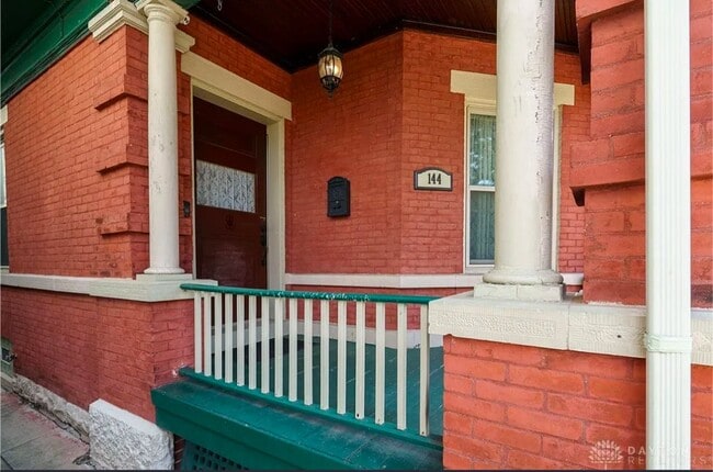 Foto del edificio - 144 Central Ave