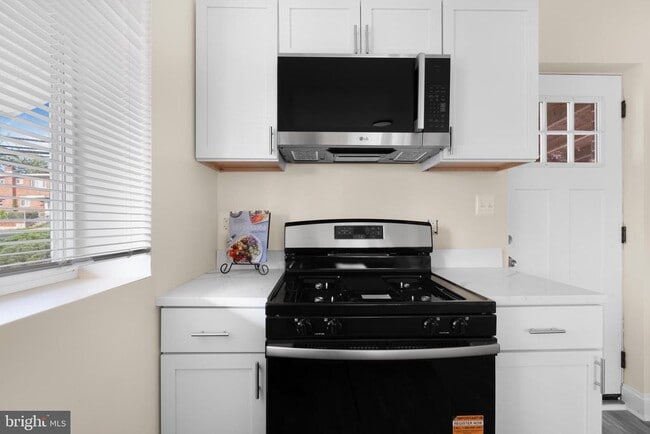 Foto del edificio - 713 Marcy Ave