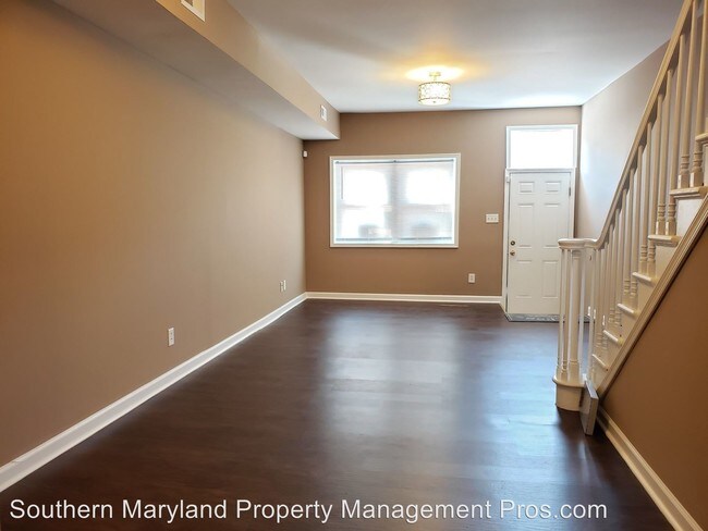 Building Photo - 3 br, 1 bath House - 3712 E Lombard Street