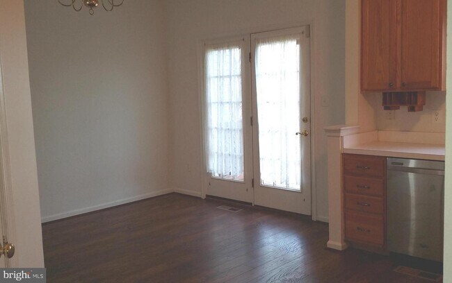 Building Photo - 12809 Duck Pond Dr
